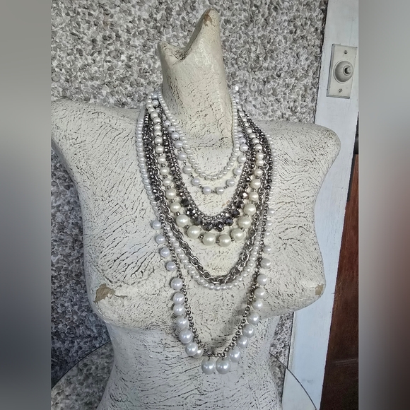 Anne Taylor multi strand metal faux pearl toggle clasp necklace - Picture 3 of 8